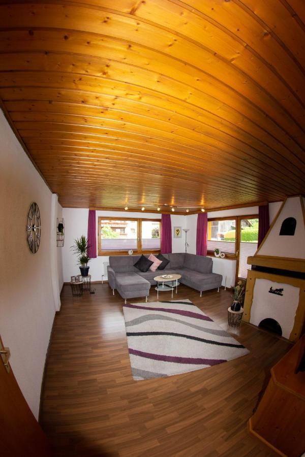 Apart Schoene Aussicht Sautens Exterior photo